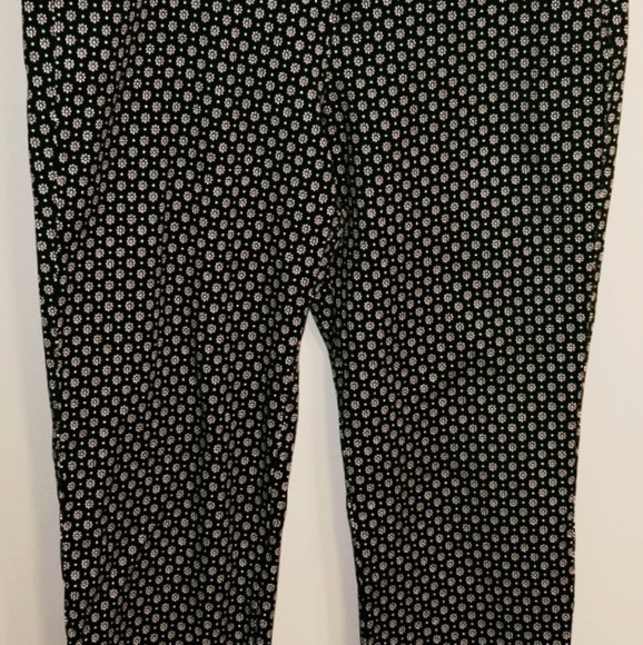 Old Navy Straight Legged Dress Pants - Picture 3 of 3
